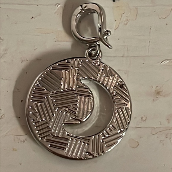 1.25” silver tone open round charm pendant w/crystal & jump hoop - Picture 7 of 10